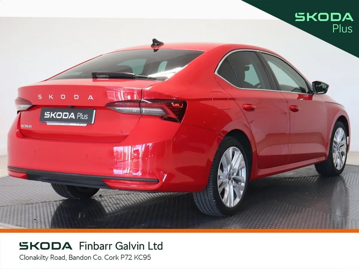Skoda Octavia Saloon, Diesel, 2026, Red