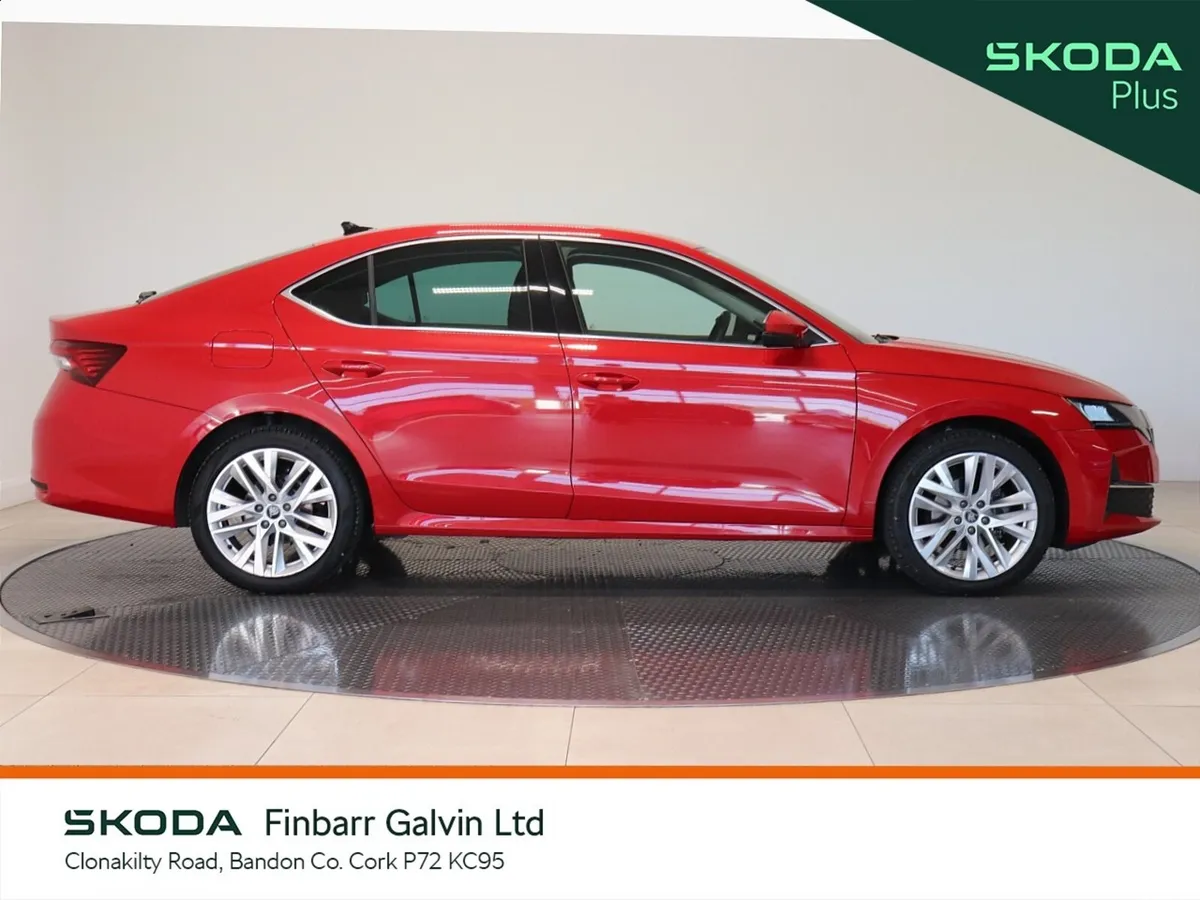 Skoda Octavia Saloon, Diesel, 2026, Red