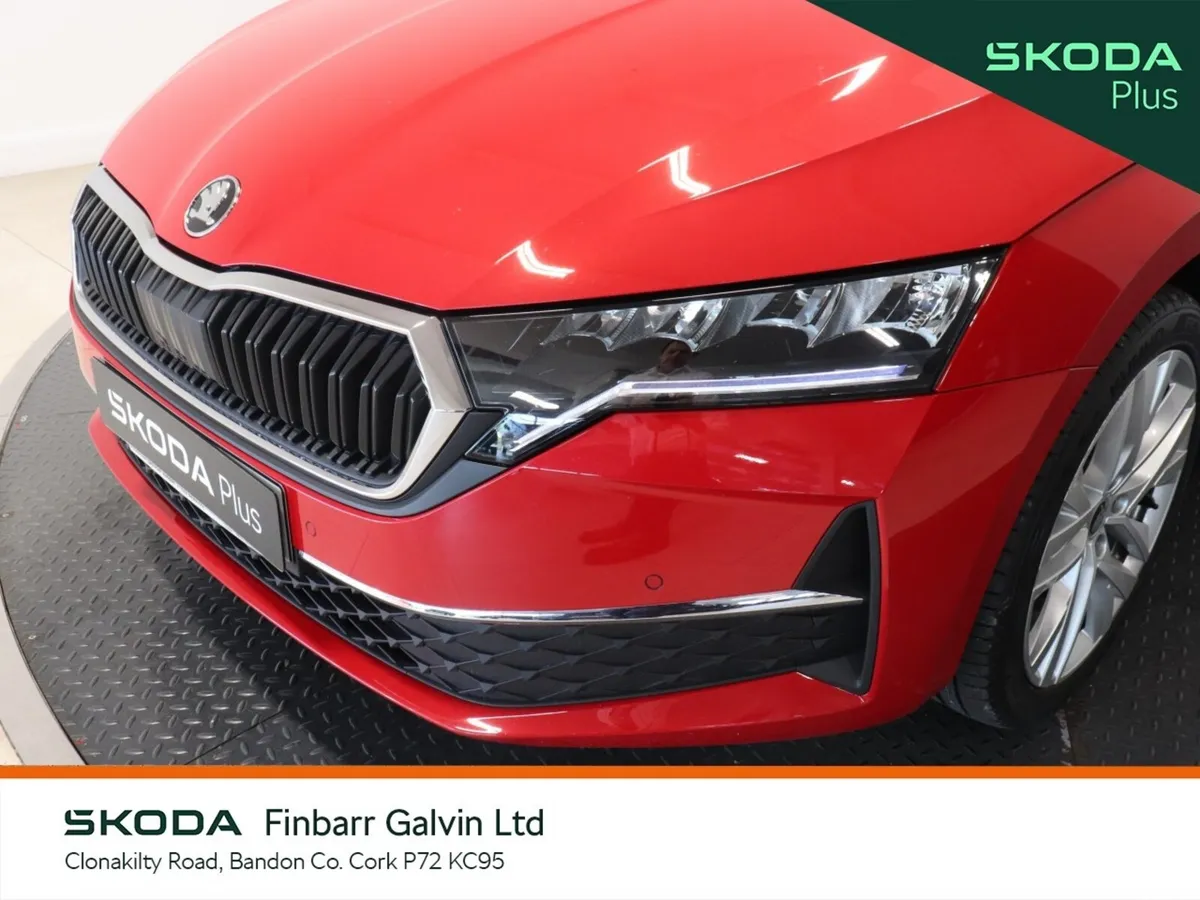 Skoda Octavia Saloon, Diesel, 2026, Red