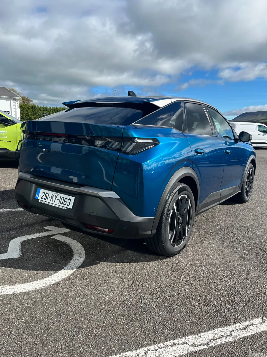 Peugeot 3008 MPV, Electric, 2025, Blue
