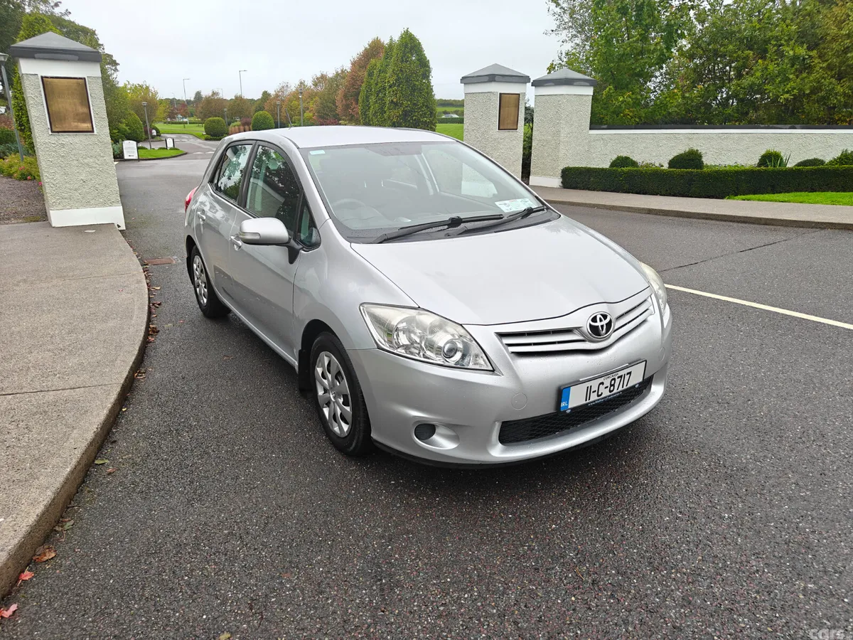 Toyota Auris Hatchback, Diesel, 2011, Silver