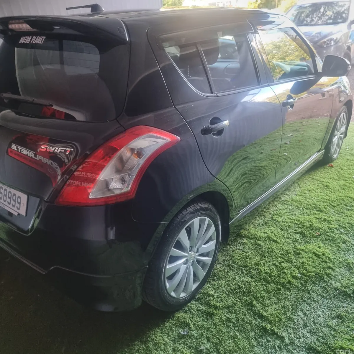 Suzuki Swift Hatchback, Petrol, 2012, Black