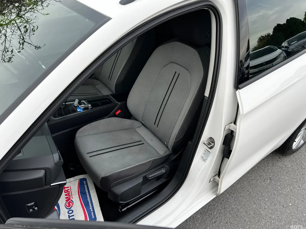 SEAT Leon Estate, Diesel, 2022, White