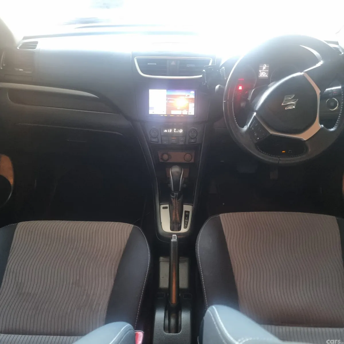 Suzuki Swift Hatchback, Petrol, 2012, Black