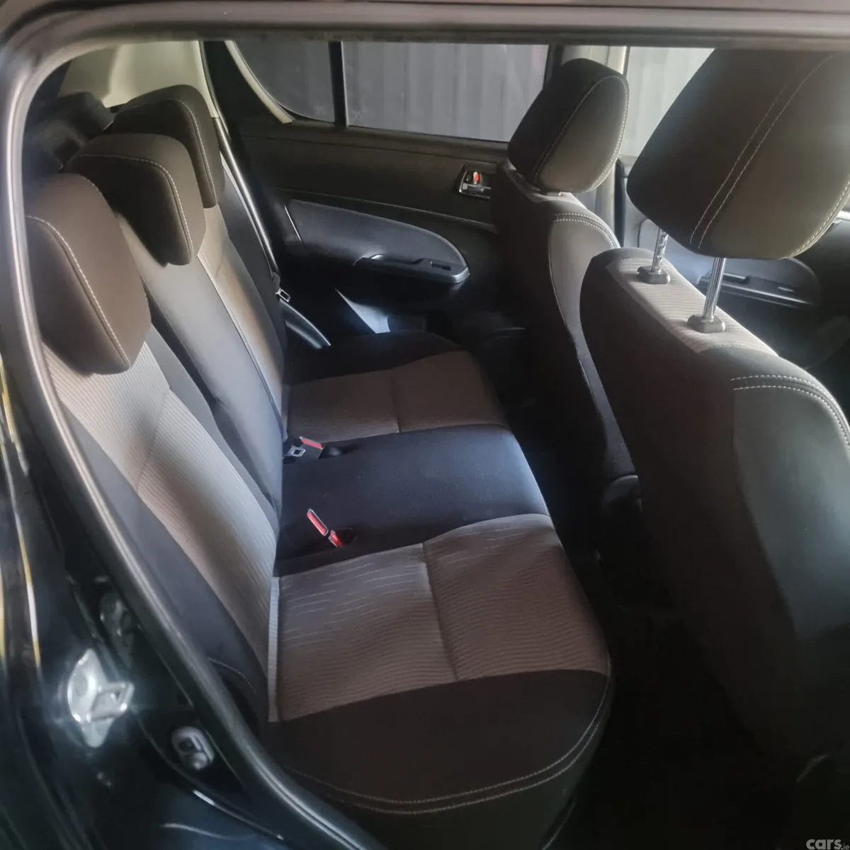 Suzuki Swift Hatchback, Petrol, 2012, Black