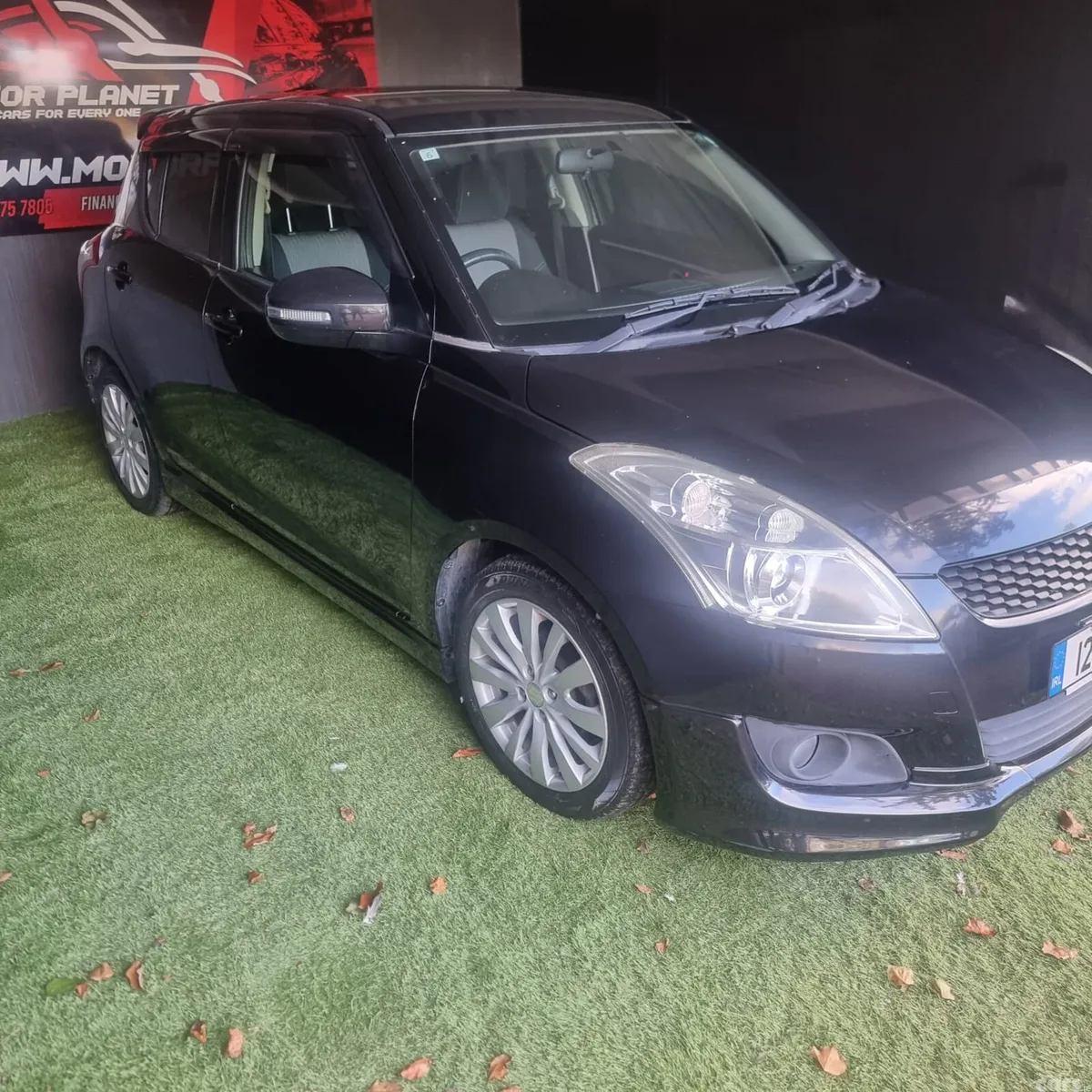 Suzuki Swift Hatchback, Petrol, 2012, Black