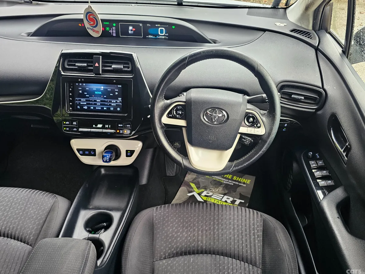 Toyota Prius Hatchback, Petrol Hybrid, 2017, Silver
