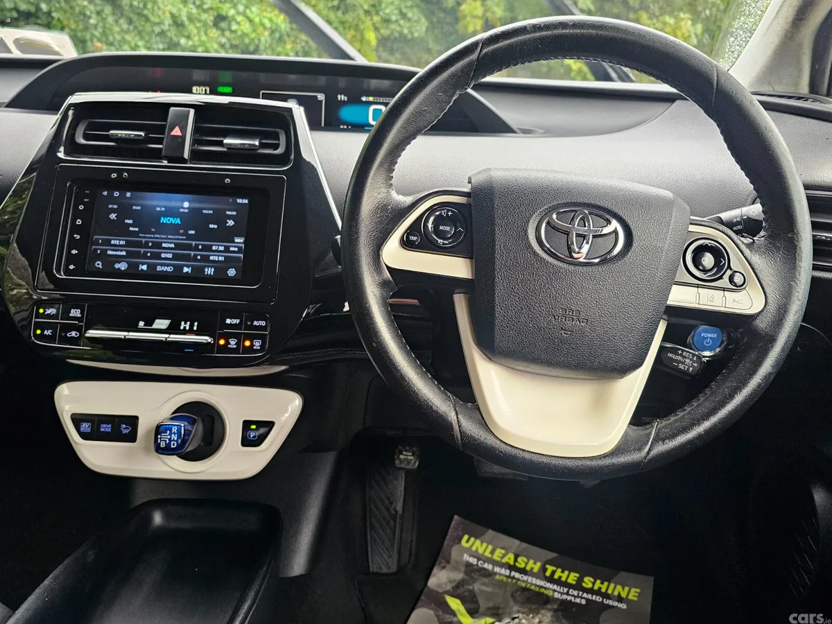 Toyota Prius Hatchback, Petrol Hybrid, 2017, Silver