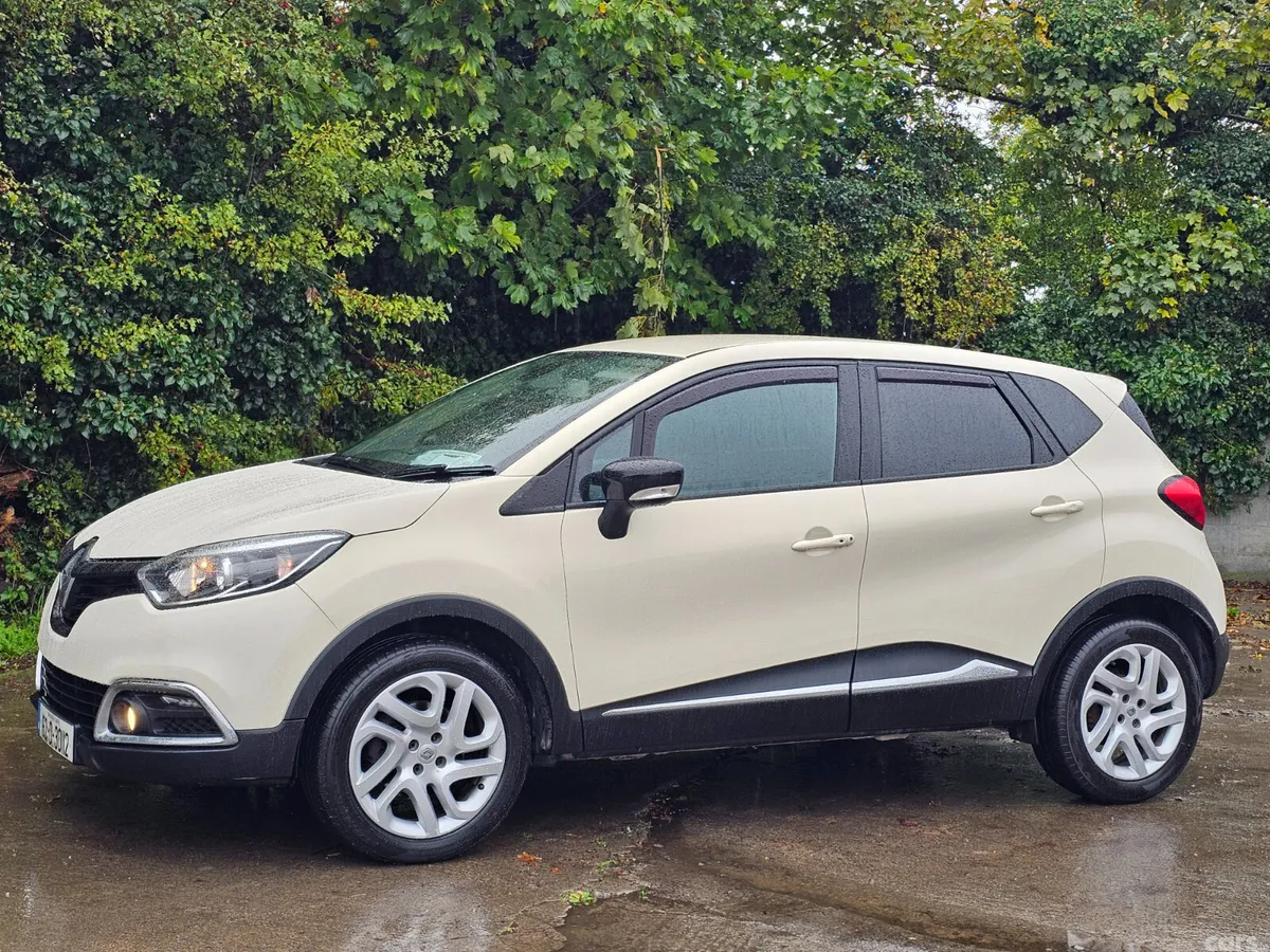 Renault Captur Hatchback, Diesel, 2016, Beige