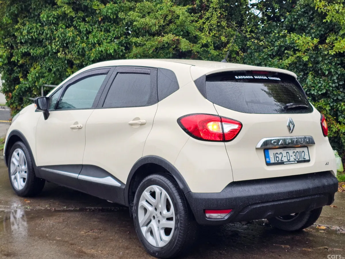 Renault Captur Hatchback, Diesel, 2016, Beige