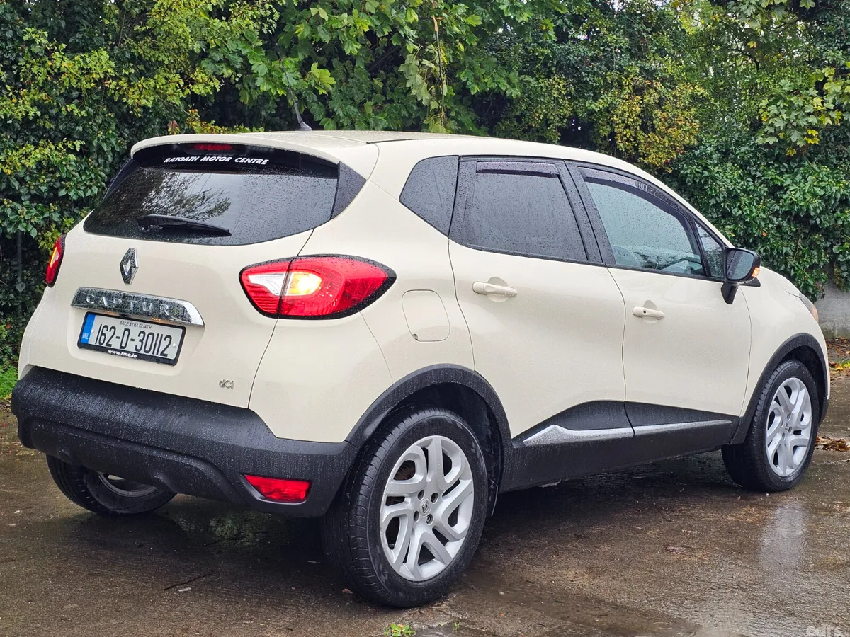 Renault Captur Hatchback, Diesel, 2016, Beige