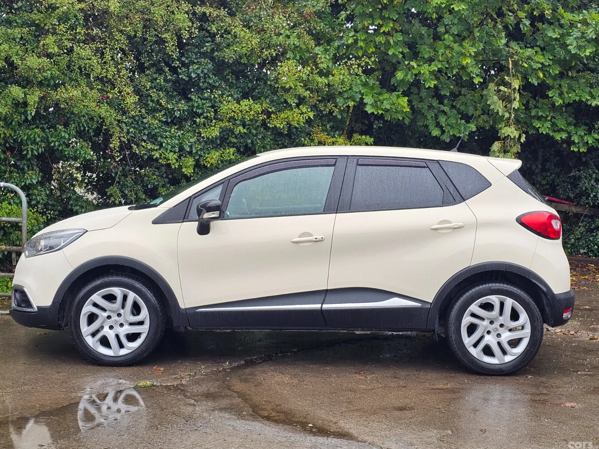 Renault Captur Hatchback, Diesel, 2016, Beige