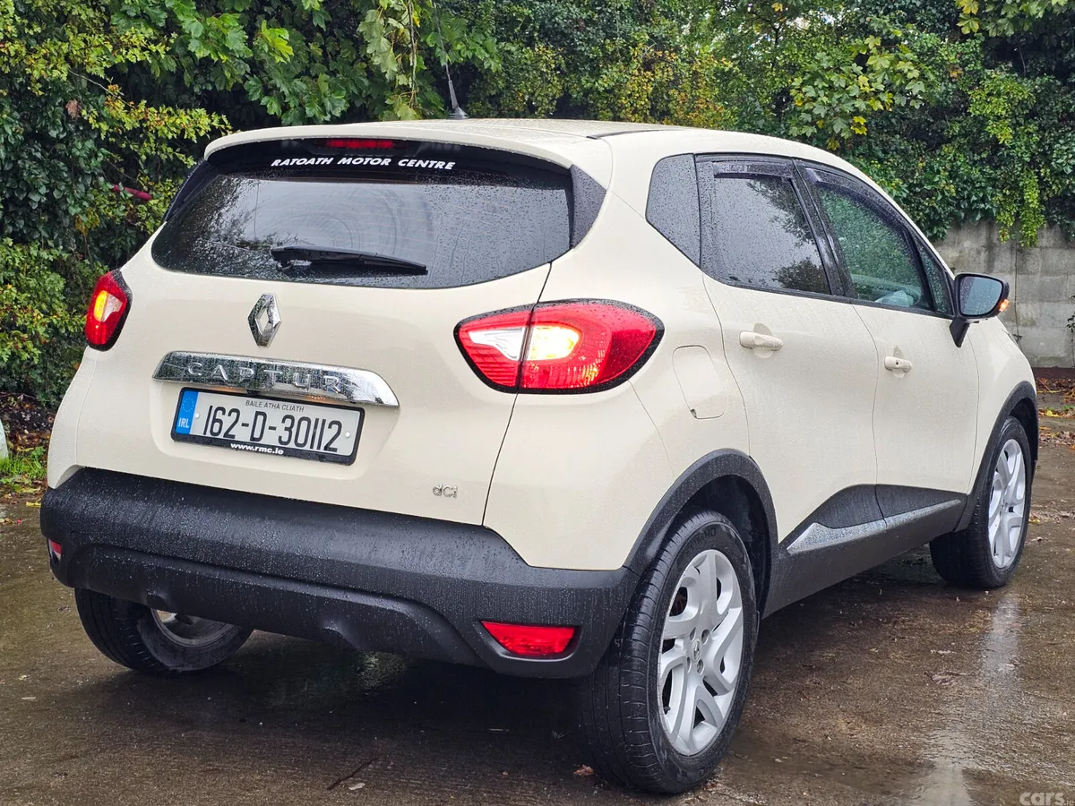 Renault Captur Hatchback, Diesel, 2016, Beige