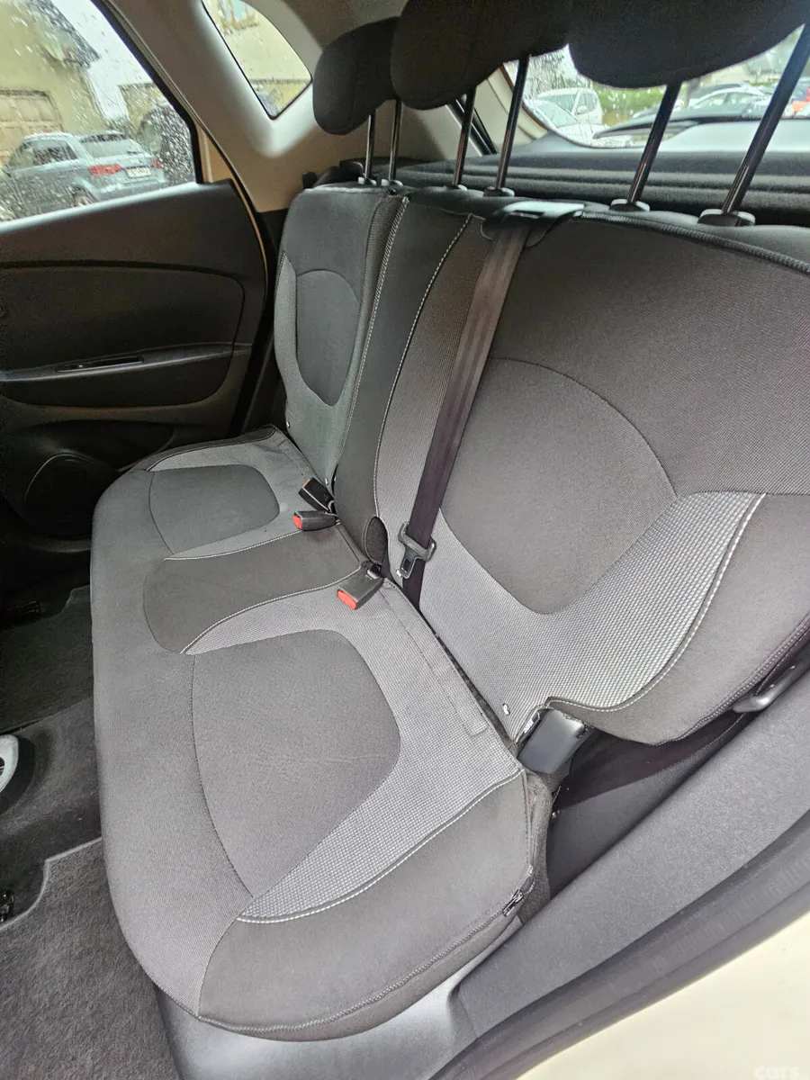 Renault Captur Hatchback, Diesel, 2016, Beige