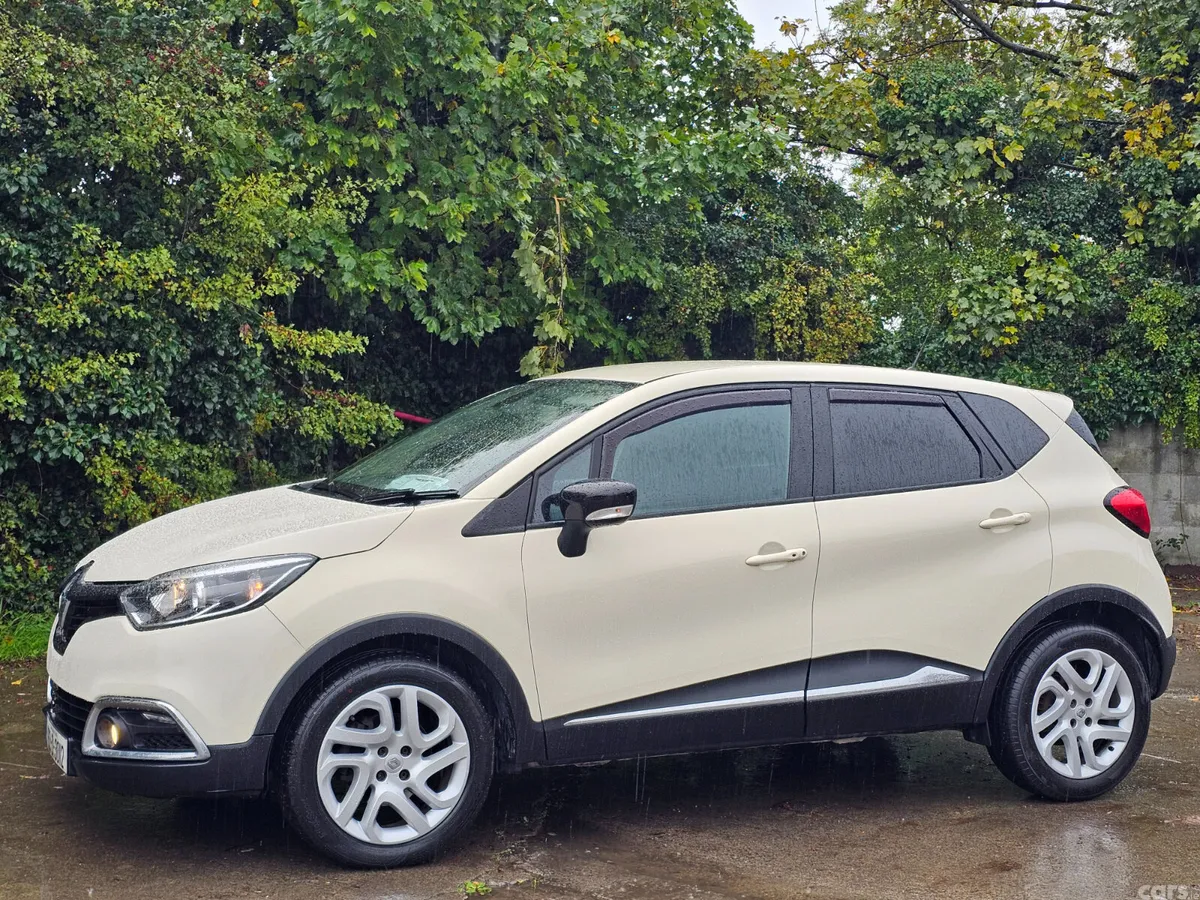 Renault Captur Hatchback, Diesel, 2016, Beige