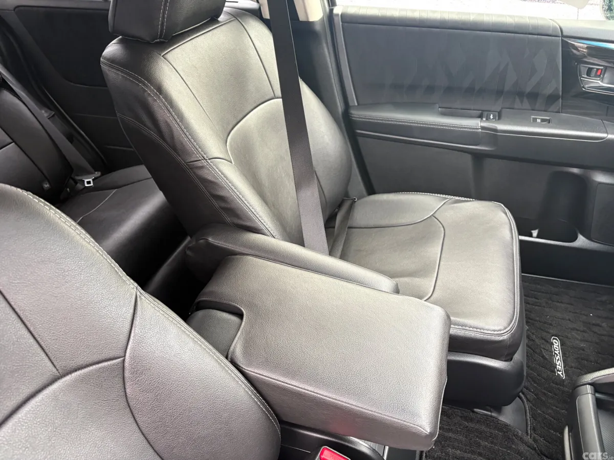 Honda Odyssey MPV, Petrol Hybrid, 2019, White