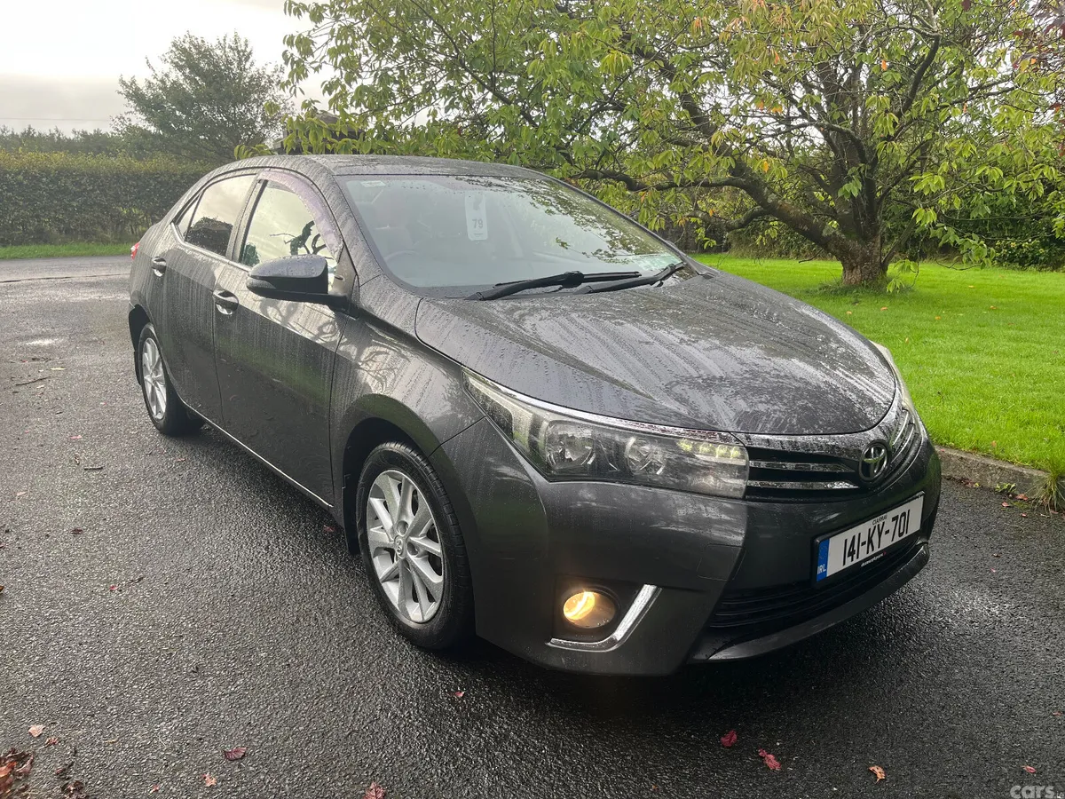 Toyota Corolla Saloon, Diesel, 2014, Grey