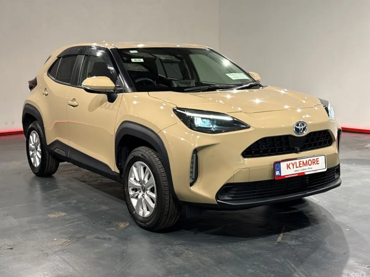 Toyota Yaris Cross SUV, Petrol Hybrid, 2023, Beige