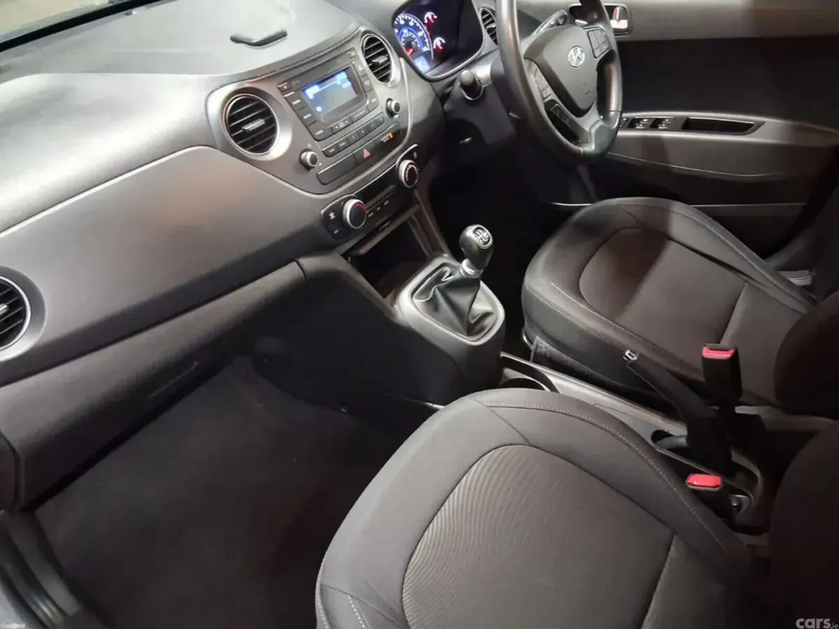 Hyundai i10 Hatchback, Petrol, 2018, Grey
