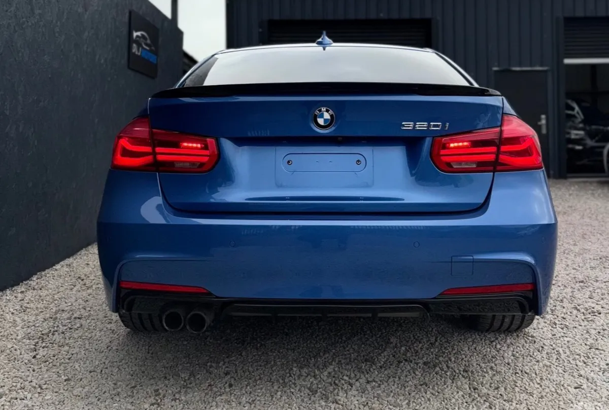 BMW 3-Series Saloon, Petrol, 2018, Blue
