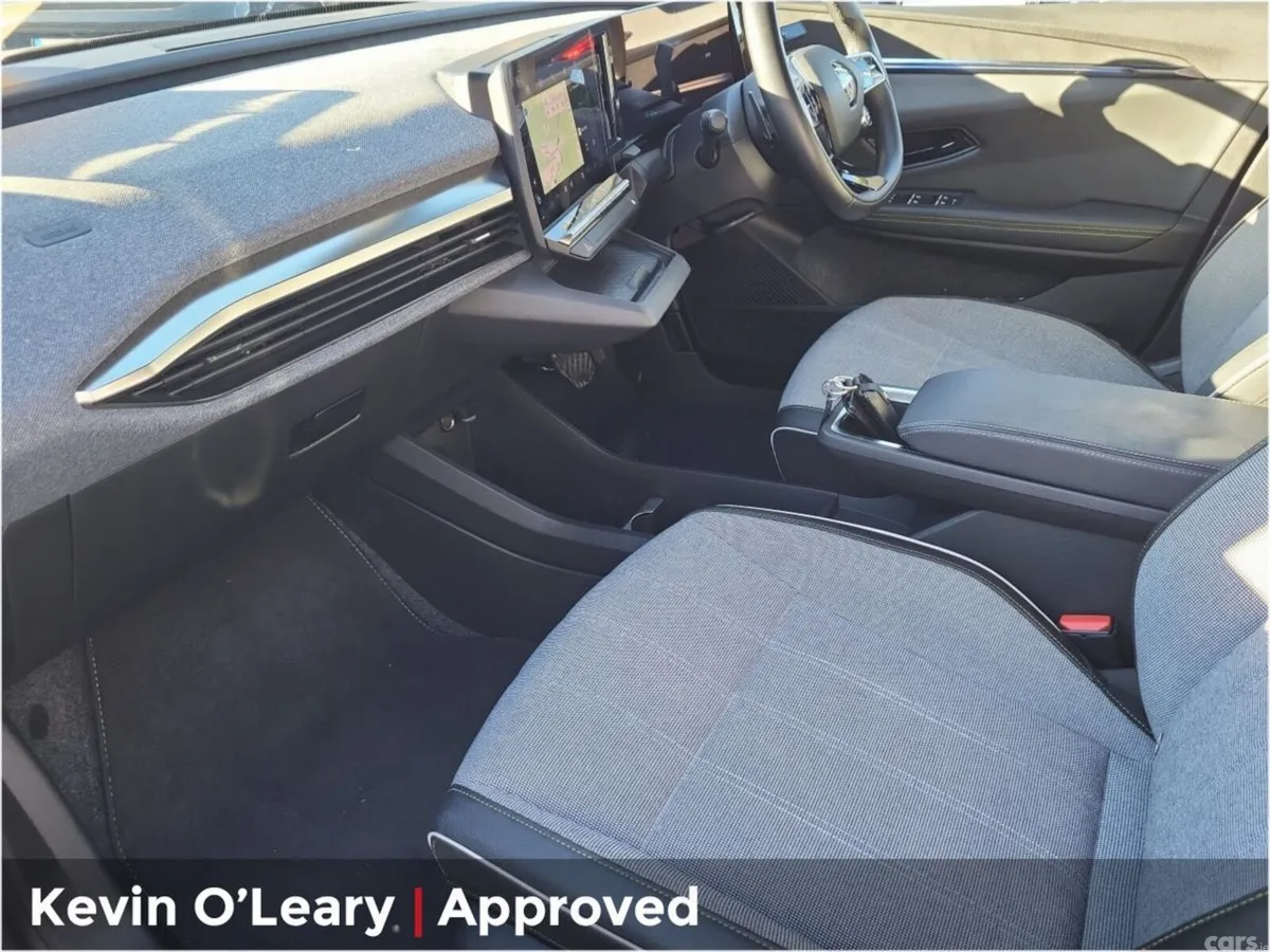 Renault Megane Hatchback, Electric, 2023, Black