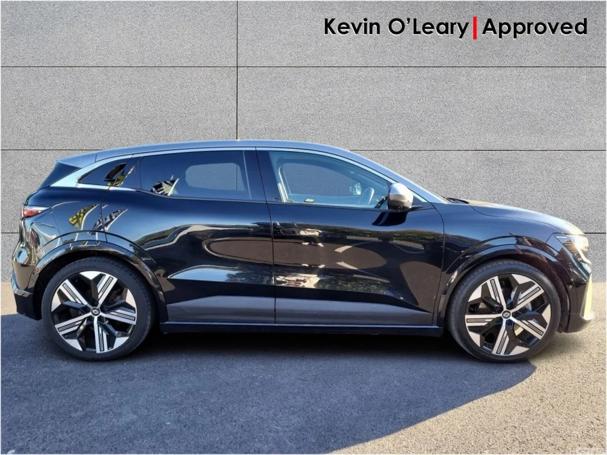Renault Megane Hatchback, Electric, 2023, Black