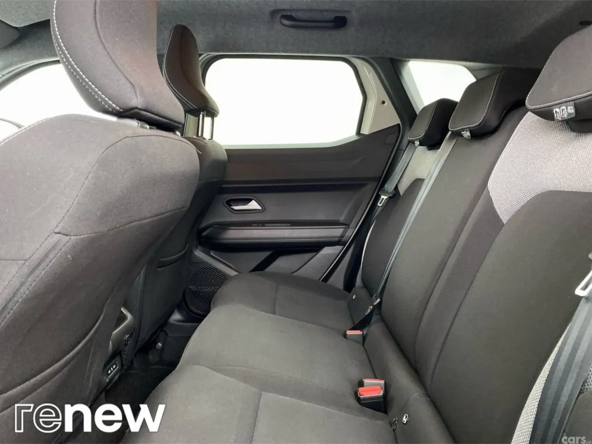Dacia Duster SUV, Petrol Hybrid, 2026, Brown