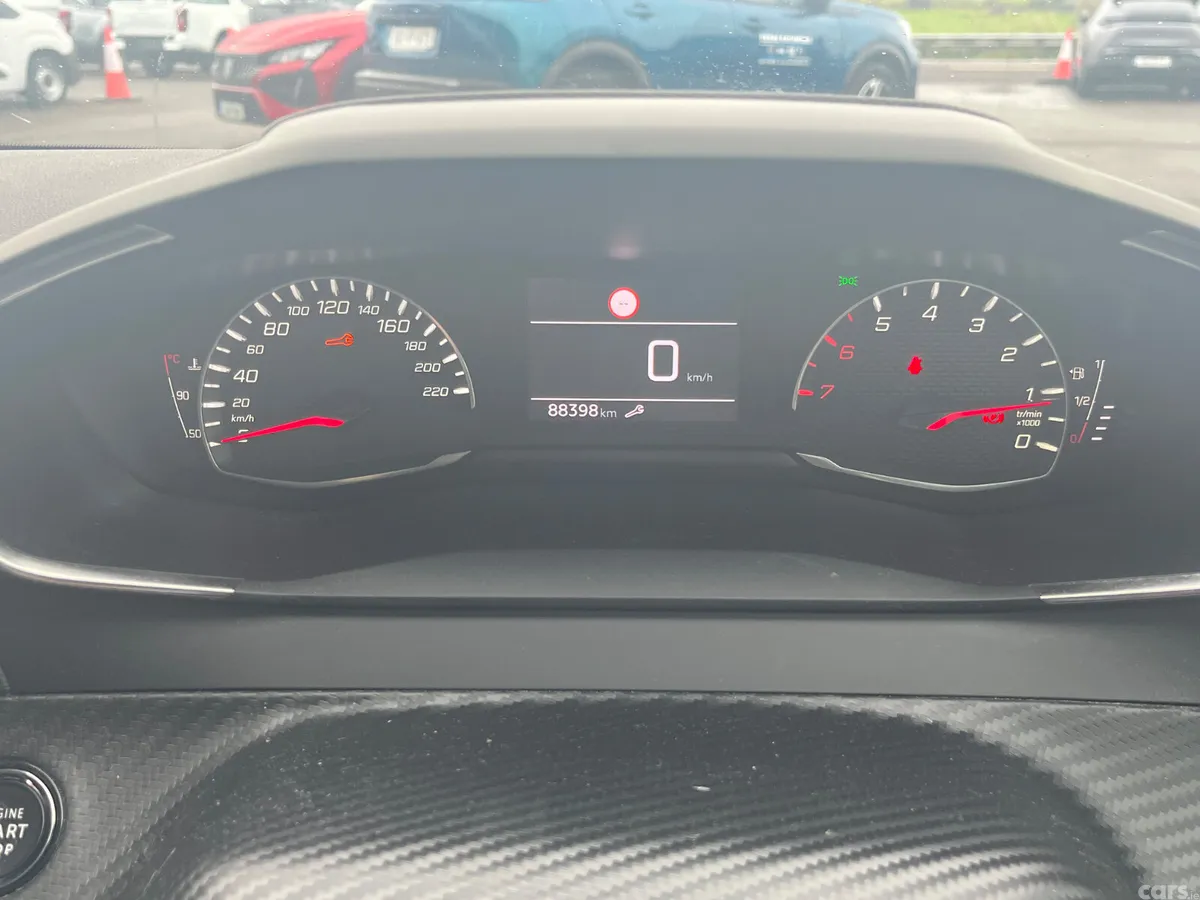 Peugeot 208 Hatchback, Diesel, 2022, Grey