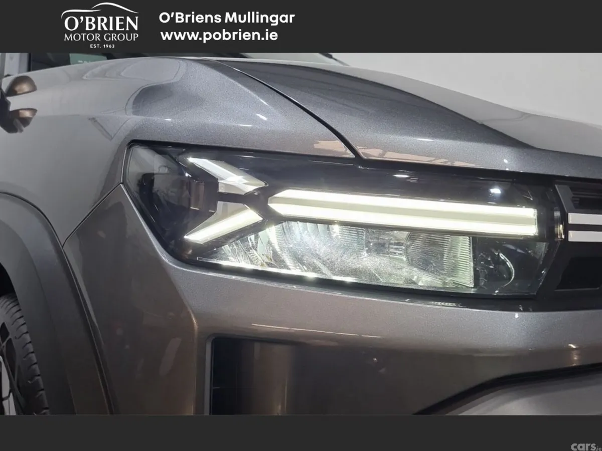 Dacia Duster SUV, Petrol Hybrid, 2026, Grey