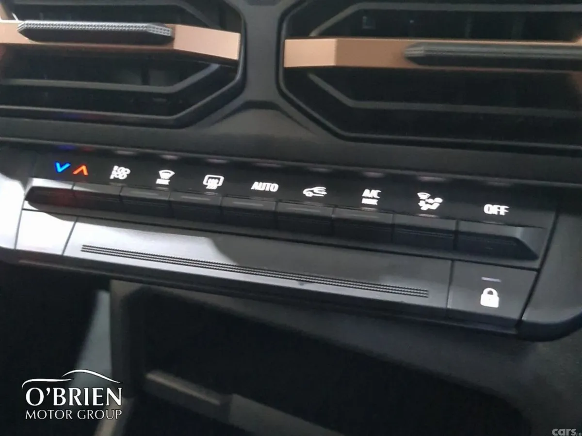 Dacia Duster SUV, Petrol Hybrid, 2026, Grey