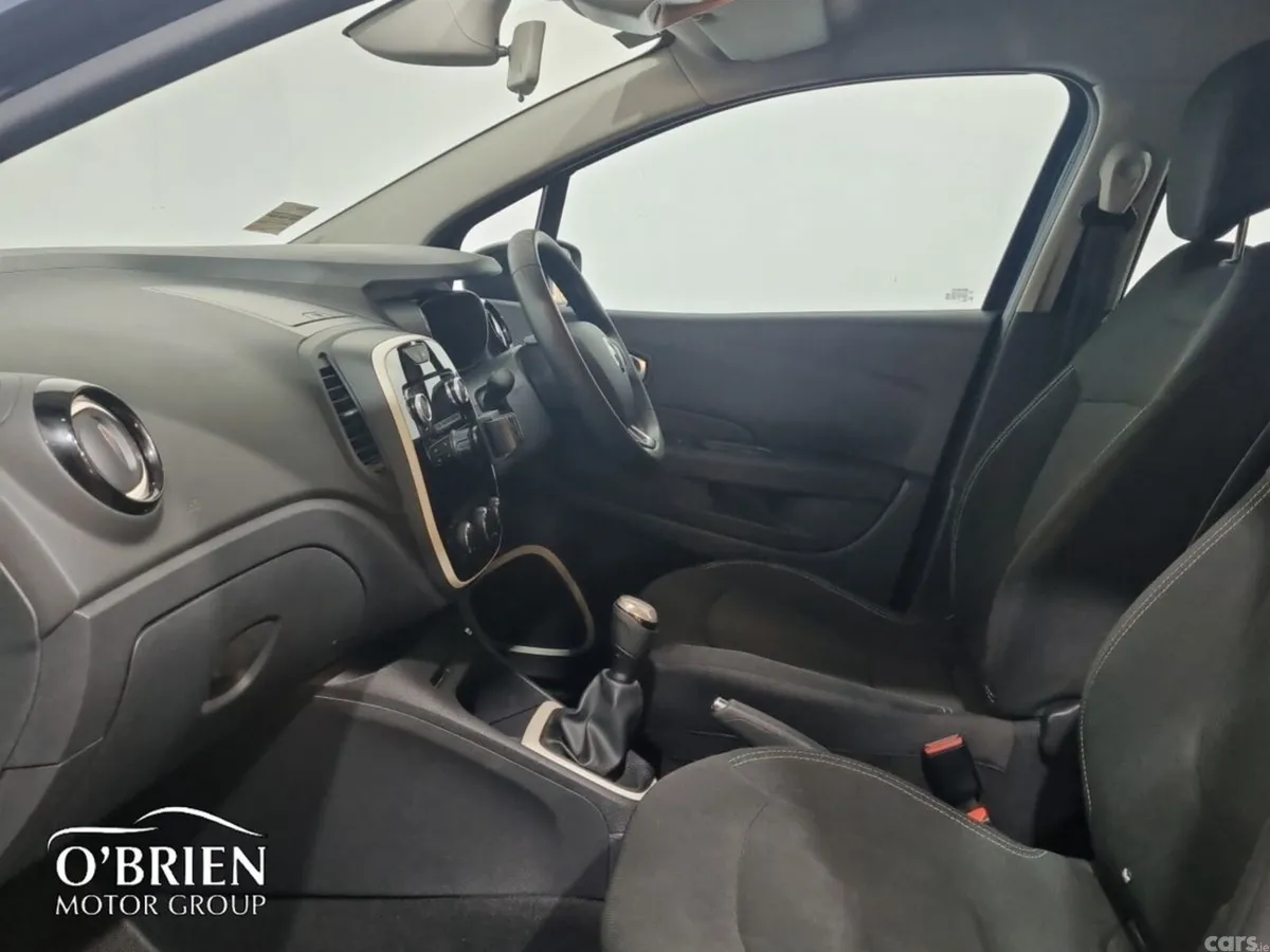 Renault Captur Hatchback, Petrol, 2020, Blue