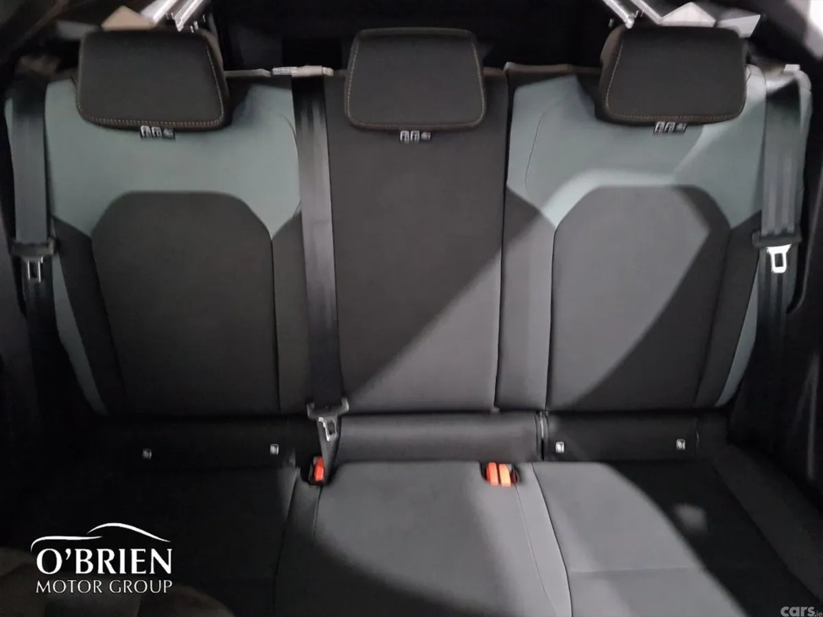 Dacia Duster SUV, Petrol Hybrid, 2026, Grey