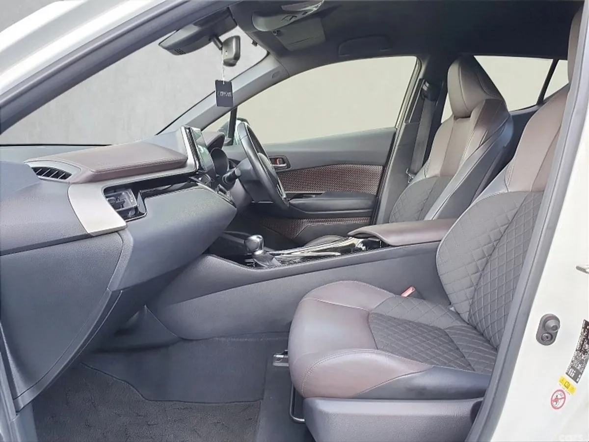 Toyota C-HR Saloon, Petrol Hybrid, 2019, White