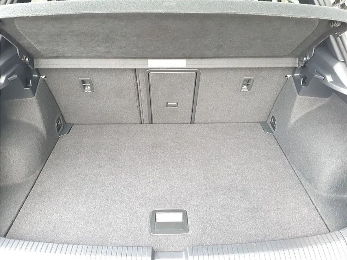 Volkswagen T-Roc SUV, Diesel, 2021, White