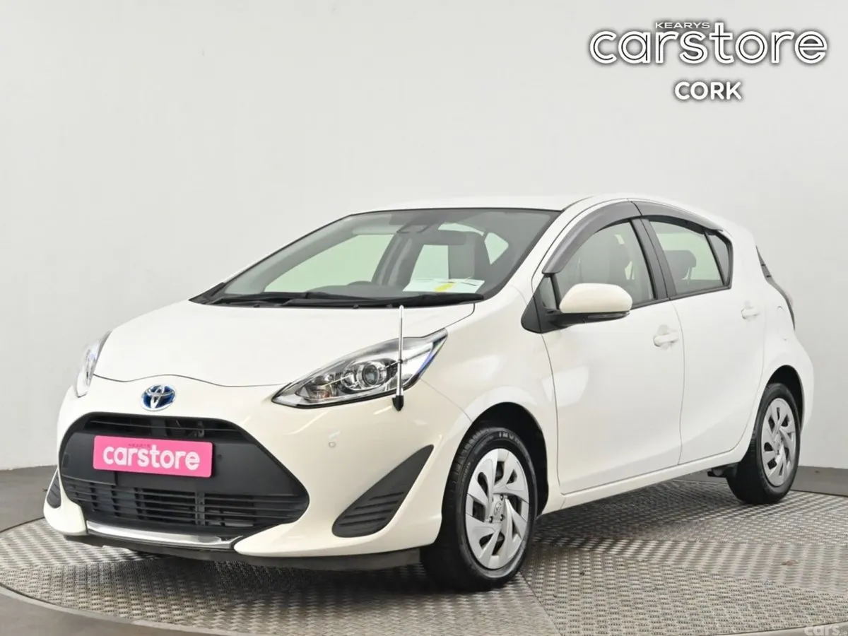 Toyota Aqua Hatchback, Petrol Hybrid, 2021, White