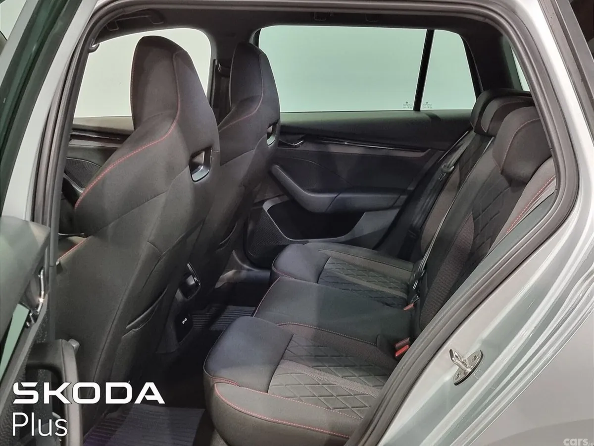 Skoda Octavia Estate, Diesel, 2024, Silver