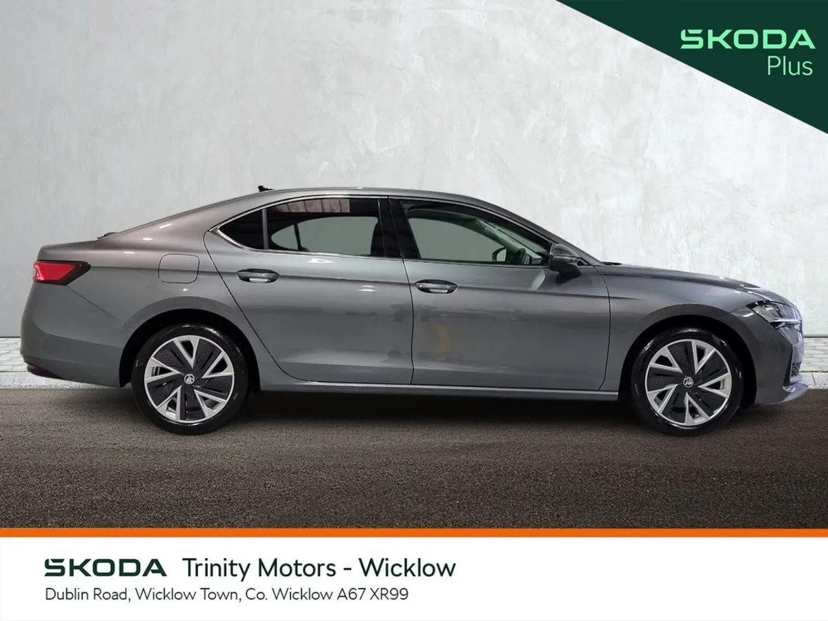 Skoda Superb Saloon, Diesel, 2025, Grey
