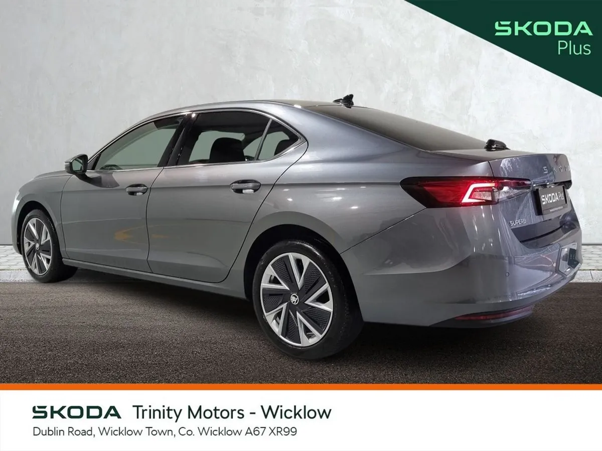 Skoda Superb Saloon, Diesel, 2025, Grey