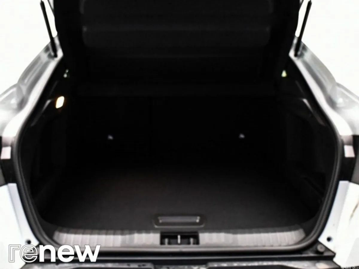 Renault Arkana Hatchback, Petrol, 2023, White