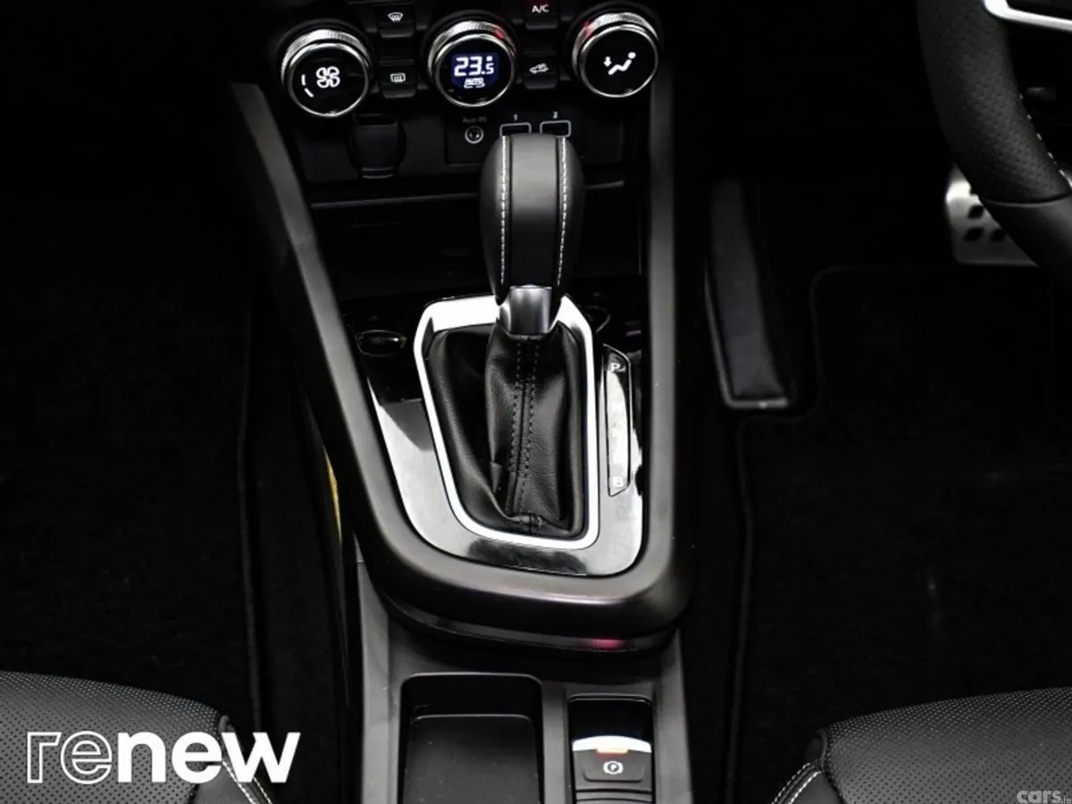 Renault Arkana Hatchback, Petrol, 2023, White