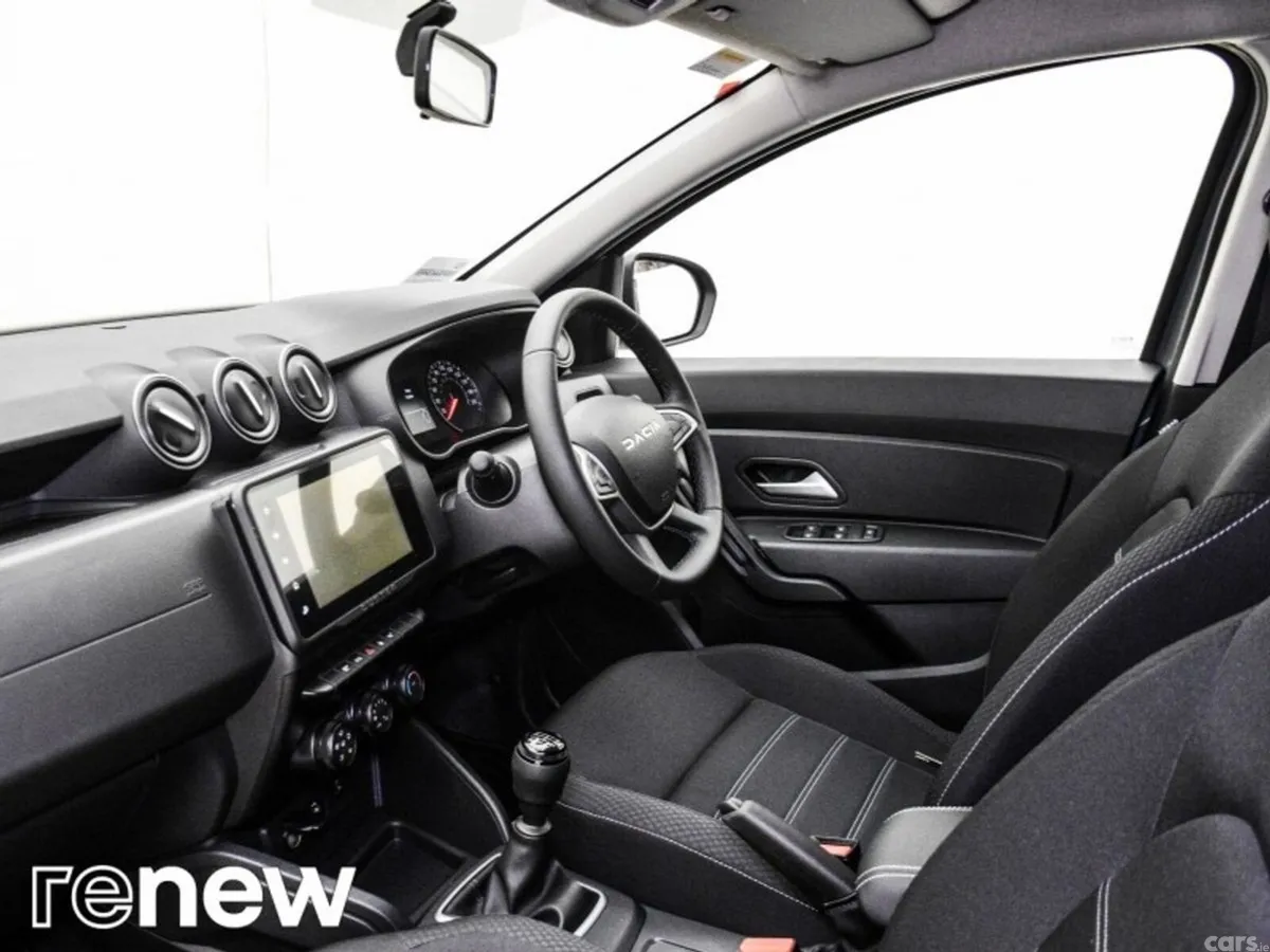 Dacia Duster SUV, Petrol, 2024, Black