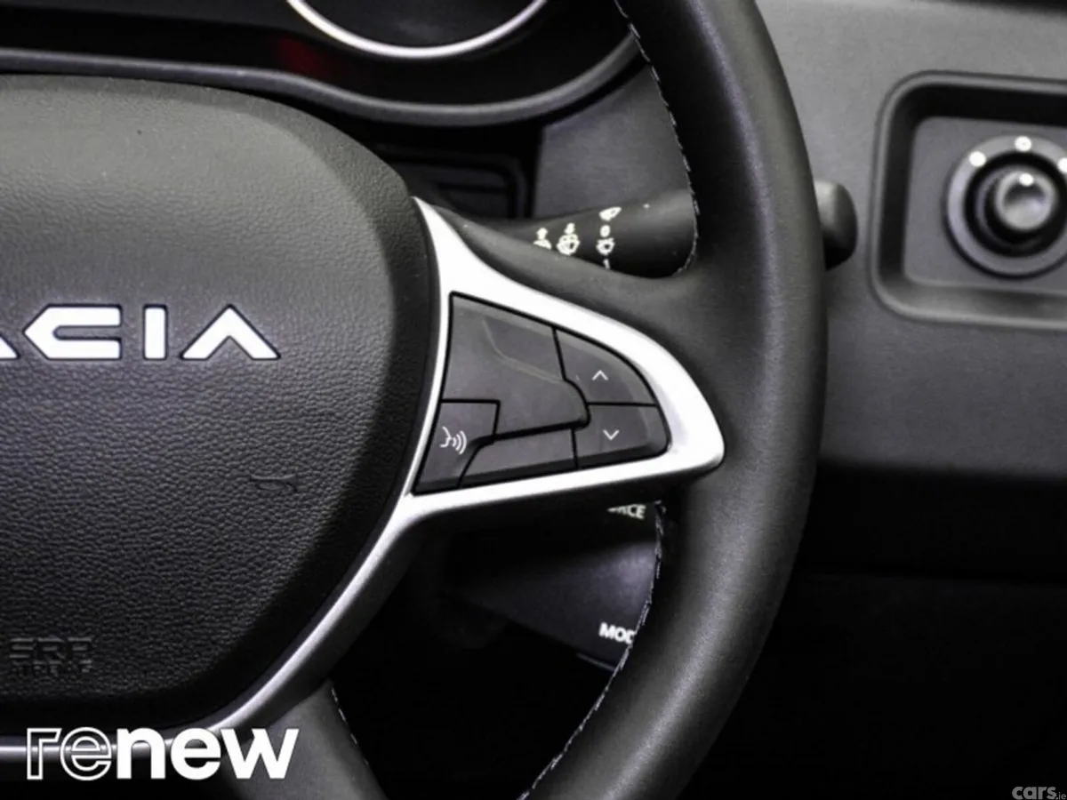 Dacia Duster SUV, Petrol, 2024, Black