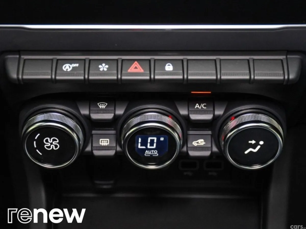 Renault Arkana Hatchback, Petrol, 2022, Red