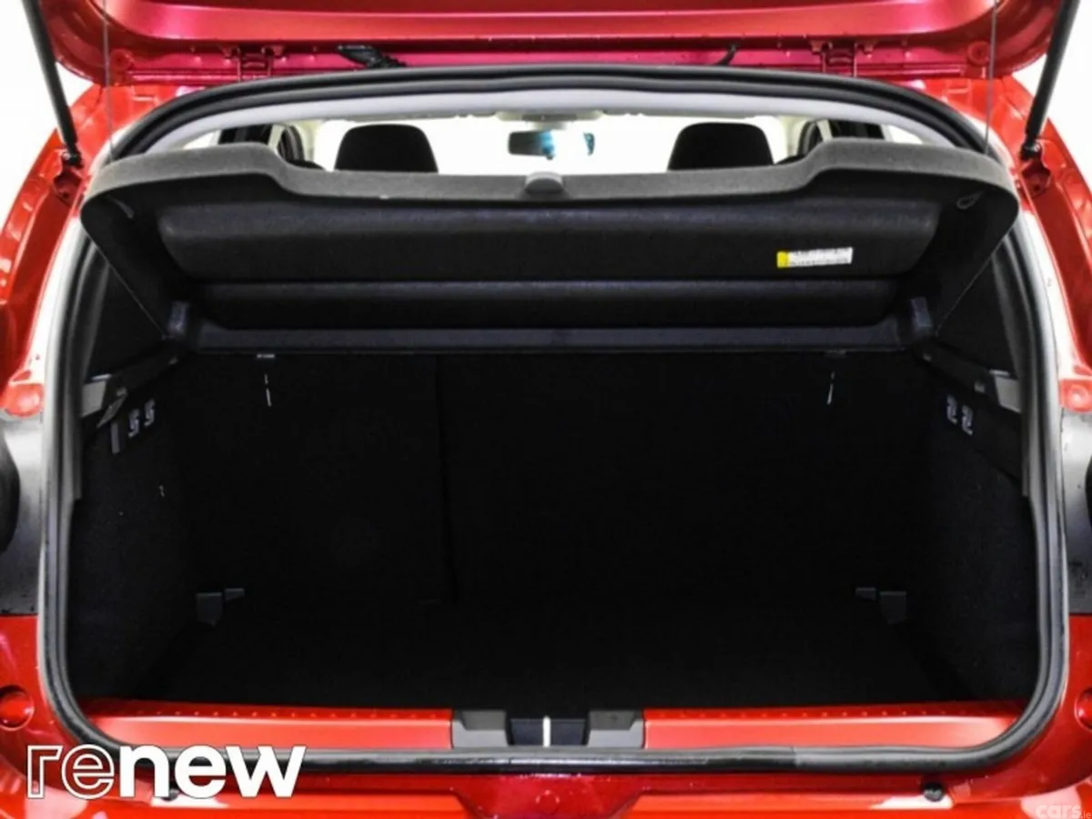Dacia Sandero Stepway Hatchback, Petrol, 2022, Red