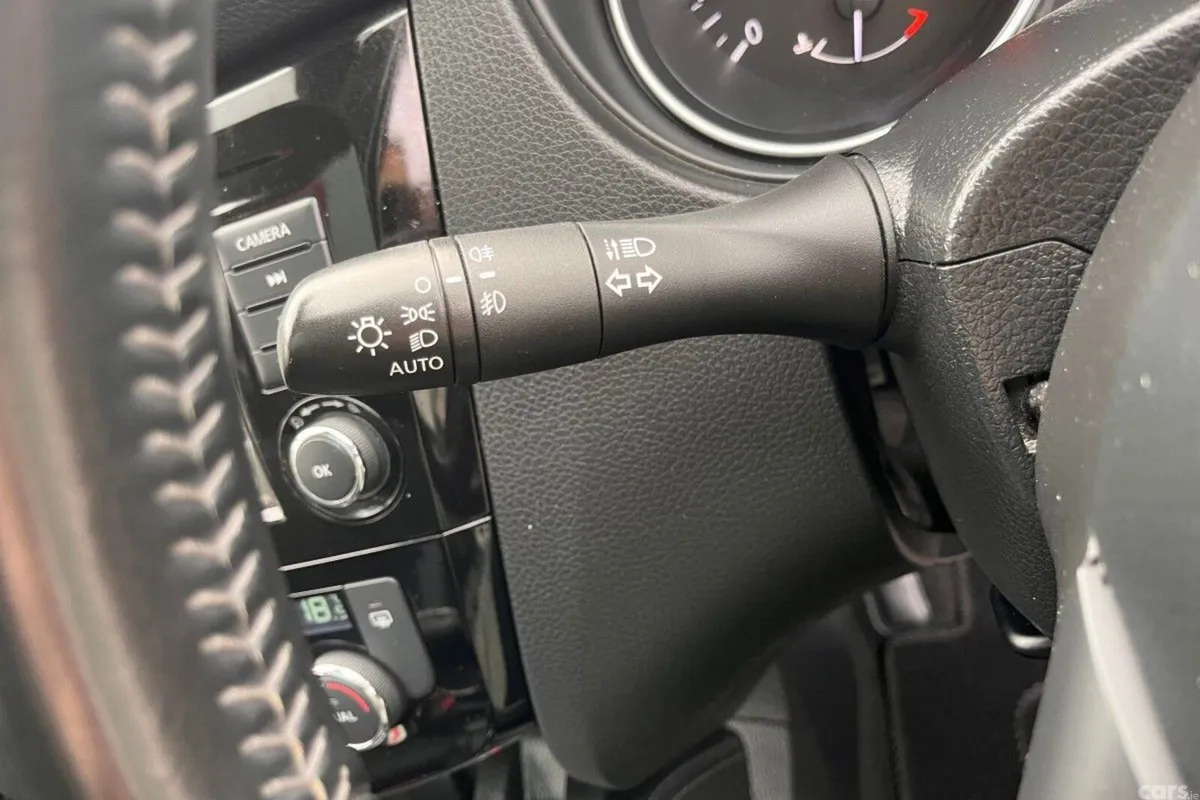 Nissan Qashqai SUV, Petrol, 2019, Red