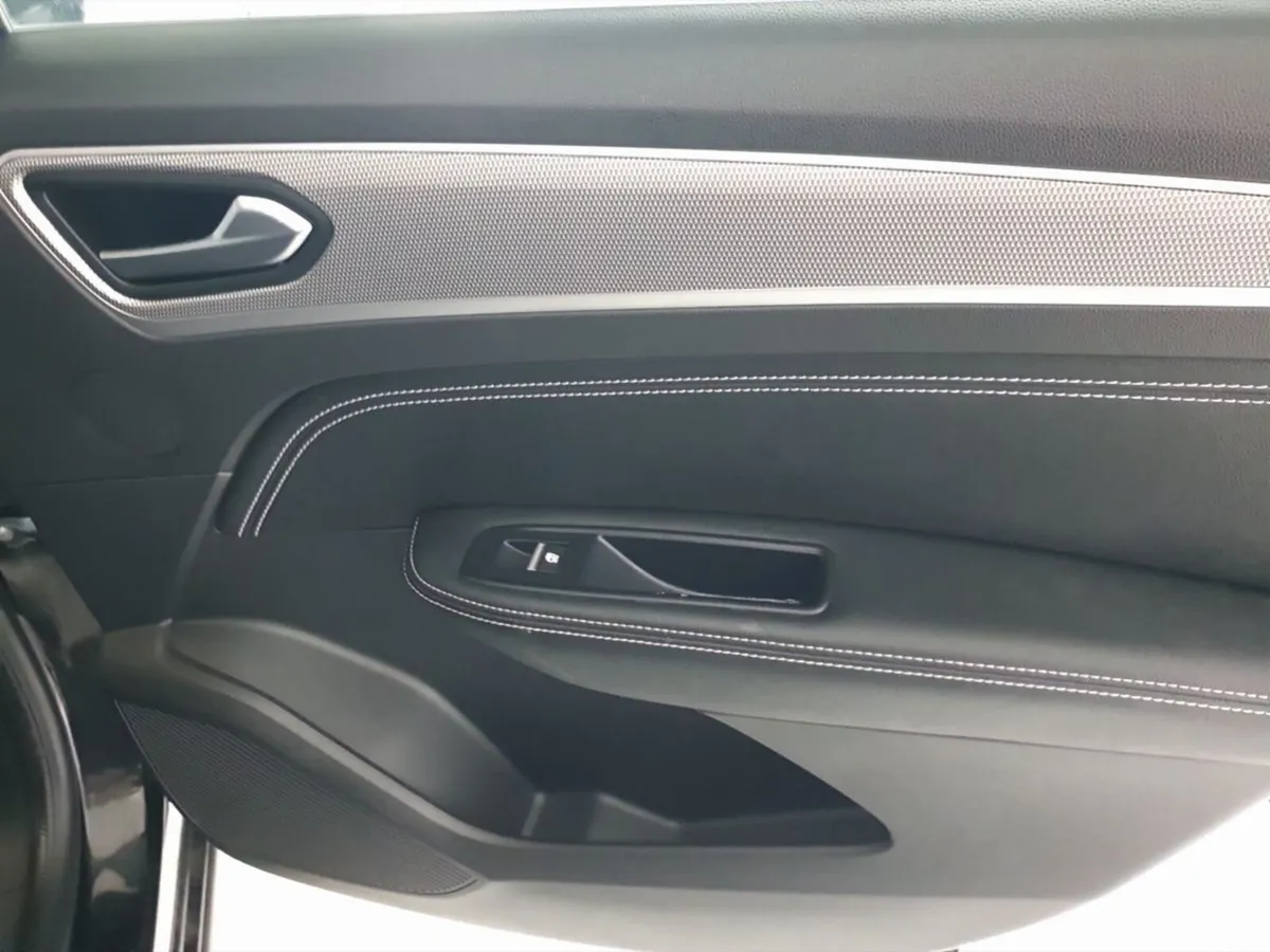 Renault Arkana Hatchback, Petrol, 2023, Black