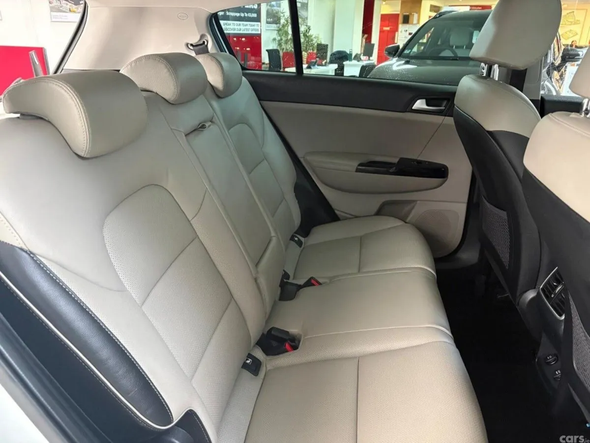 Kia Sportage MPV, Diesel, 2019, White