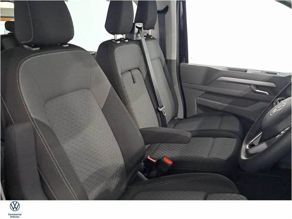 Volkswagen Caravelle MPV, Diesel, 2026, Black