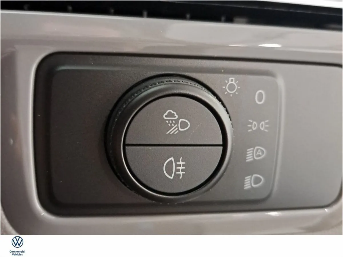 Volkswagen Caravelle MPV, Diesel, 2026, Black