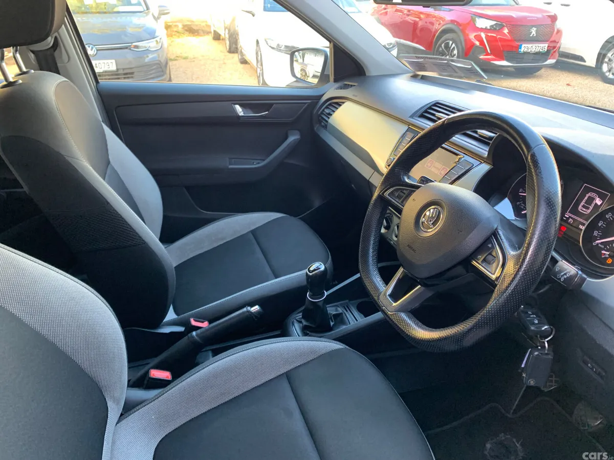 Skoda Fabia Estate, Petrol, 2017, Grey